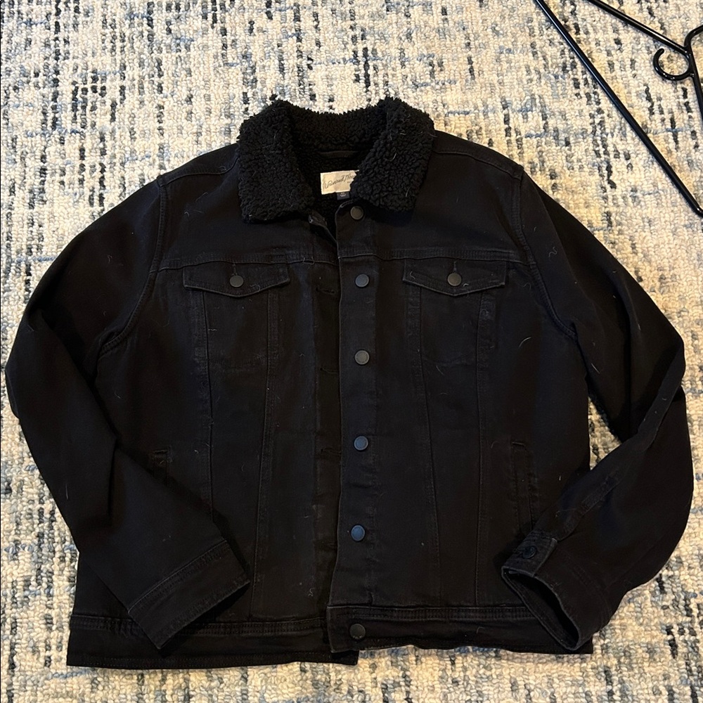 Universal Thread women's  Black Sherpa-Lined Jacket